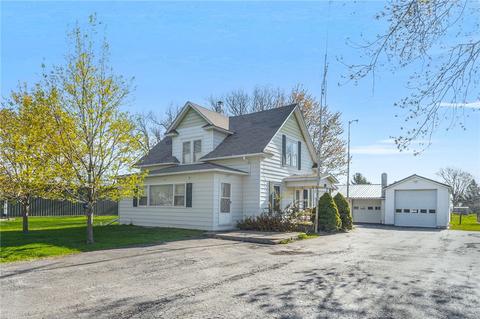 217 Adair St, Menlo, IA 50164