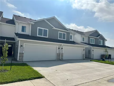 5933 NW 90th Ct, Johnston, IA 50131