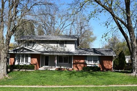 2601 69th St, Urbandale, IA 50322
