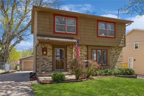 3821 43rd St, Des Moines, IA 50310