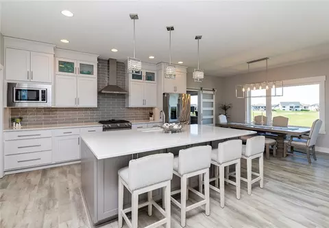 5230 NE Seneca Dr, Ankeny, IA 50021