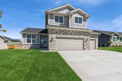 412 NE 55th St, Ankeny, IA 50021
