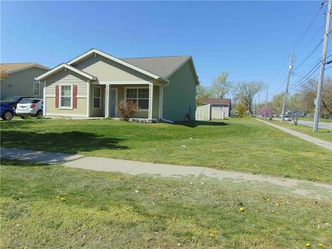 806 SE 11th St, Des Moines, IA 50309