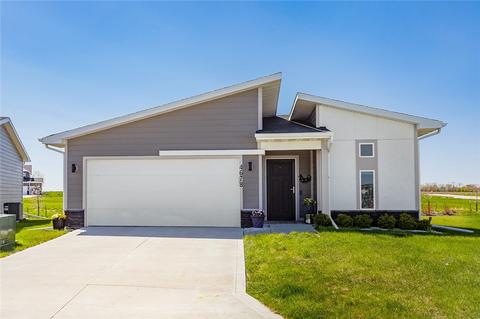 4678 172nd St, Urbandale, IA 50323