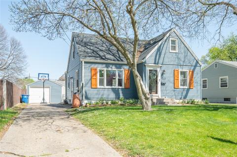 2421 48th Pl, Des Moines, IA 50310