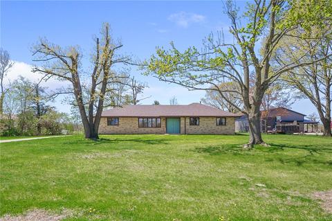 6983 SE Vandalia Dr, Pleasant Hill, IA 50327