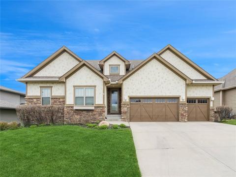 6836 Reed Ln, West Des Moines, IA 50266