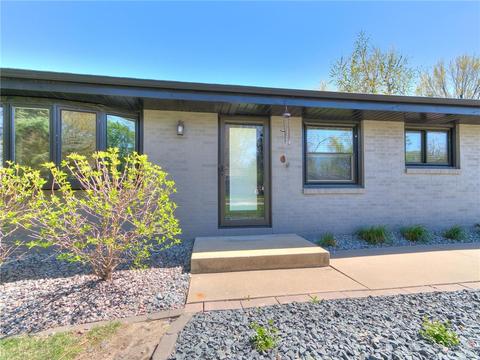 712 SE 3rd St, Grimes, IA 50111