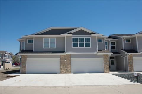 5411 154th Ct, Urbandale, IA 50323