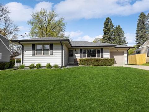 904 14th St, West Des Moines, IA 50265