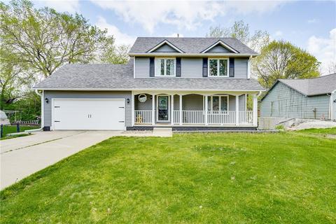 3019 Deerpath Ct, Des Moines, IA 50320