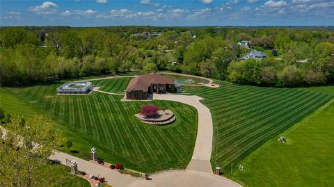 10125 NW 76th Pl, Johnston, IA 50131
