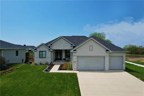 5528 149th St, Urbandale, IA 50323
