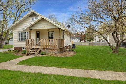 415 N 9th St, Adel, IA 50003