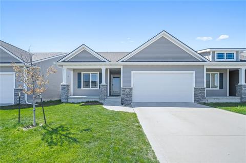 527 3rd St NW, Bondurant, IA 50035