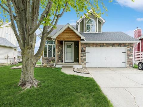 1202 N 7th St, Indianola, IA 50125