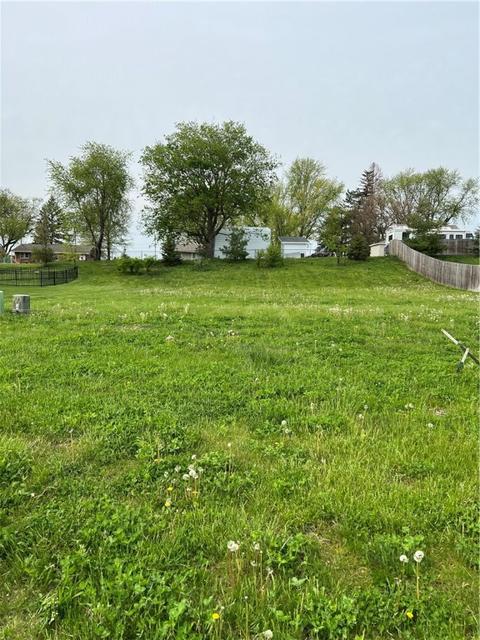 8281 Bailey Dr, West Des Moines, IA 50266