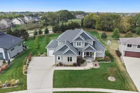 3806 144th St, Urbandale, IA 50323