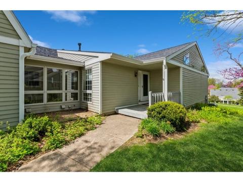 3911 Stone Brooke Cir, Ames, IA 50010