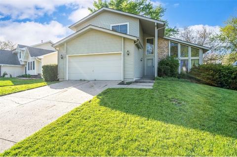 9609 Hammontree Dr, Urbandale, IA 50322