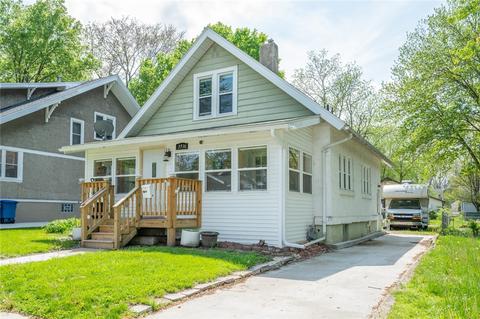 3936 10th St, Des Moines, IA 50313
