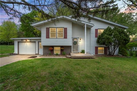 3602 Hillsdale Dr, Urbandale, IA 50322