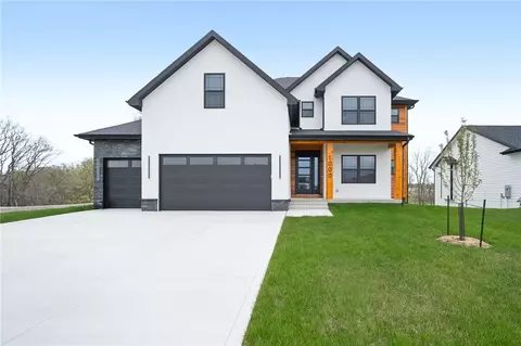 1000 Harrington Way, Waukee, IA 50263