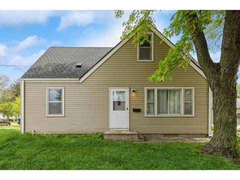 1349 E 30th St, Des Moines, IA 50317