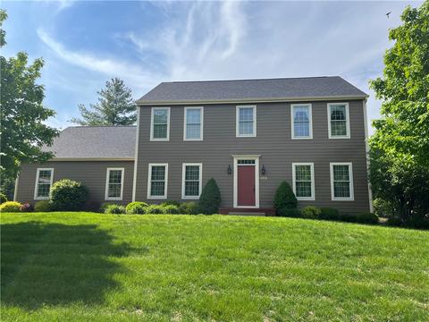 8051 Chambery Blvd, Johnston, IA 50131