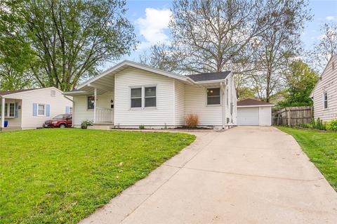 2821 E 39th Ct, Des Moines, IA 50317