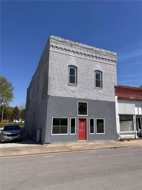 231 Broadway St, Grand River, IA 50108
