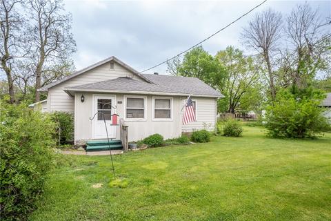 1711 Delaware Ave, Des Moines, IA 50317
