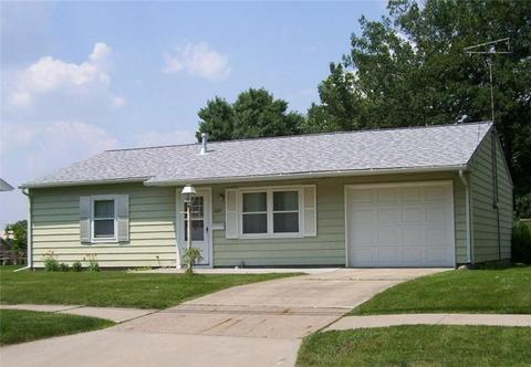 809 W Jackson St, Knoxville, IA 50138