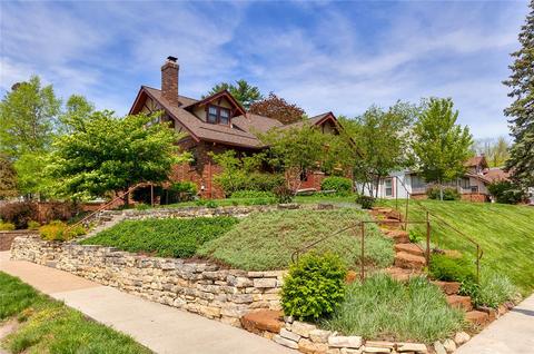 1900 34th St, Des Moines, IA 50310