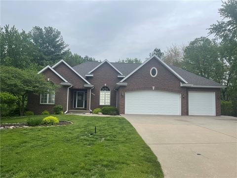1101 Bruce Ln, Pella, IA 50219