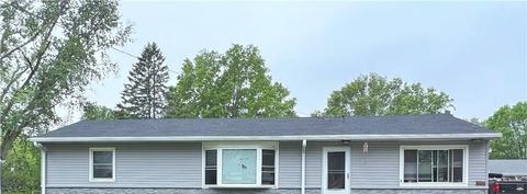 8026 Pilmer Dr, Des Moines, IA 50320