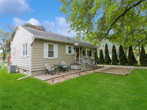 1629 63rd St, Des Moines, IA 50322