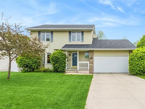 2327 E Philip St, Des Moines, IA 50320