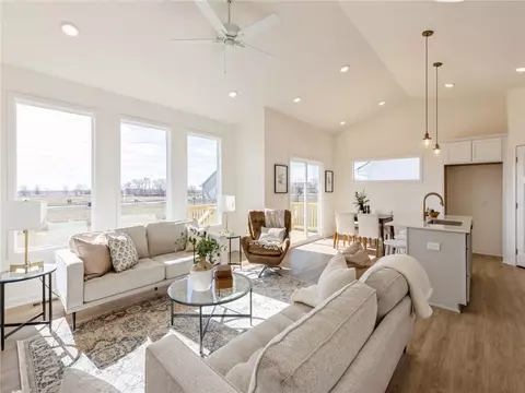 604 Oak Ct, Dallas Center, IA 50063