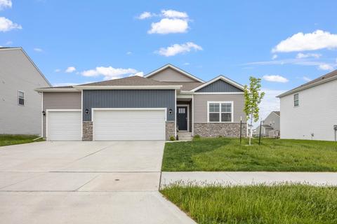 3111 NW Greenwood St, Ankeny, IA 50023