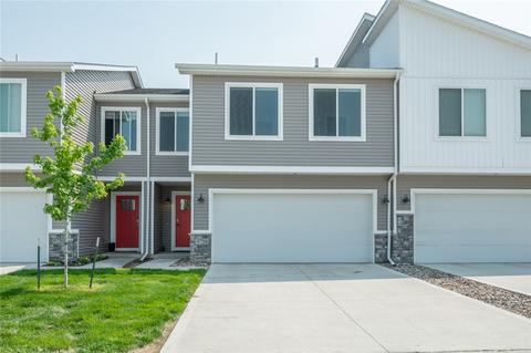 9758 Turnpoint Dr, West Des Moines, IA 50266