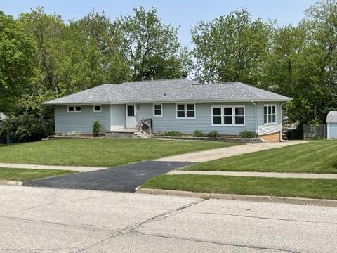2921 Lakeland Dr, Urbandale, IA 50322