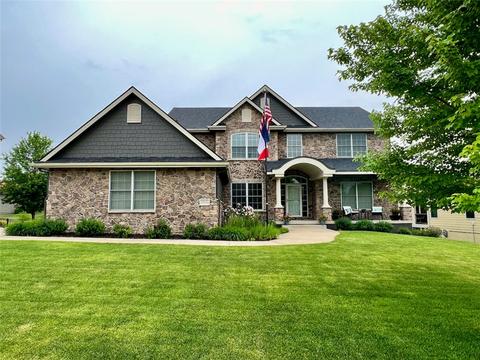 4215 162nd St, Urbandale, IA 50323