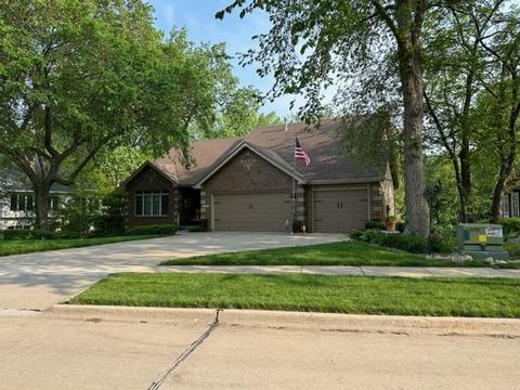 14983 Holcomb Ave, Clive, IA 50325