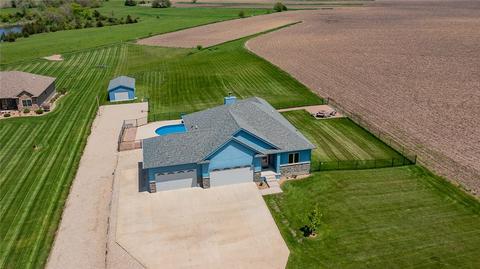 7393 NE Berwick Dr, Ankeny, IA 50021