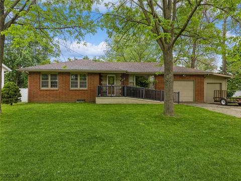 6733 NW 4th St, Des Moines, IA 50313