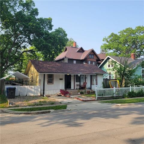911 Franklin Ave, Des Moines, IA 50314