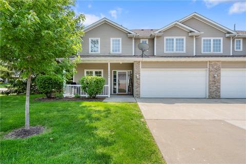 1145 S 52nd St #1504, West Des Moines, IA 50265