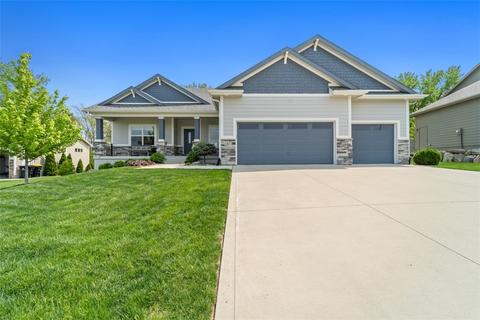 1812 S 14th St, Adel, IA 50003