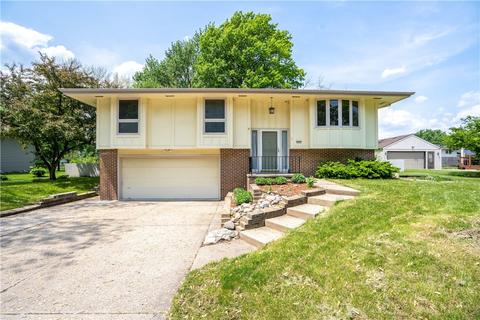 4420 73rd St, Urbandale, IA 50322